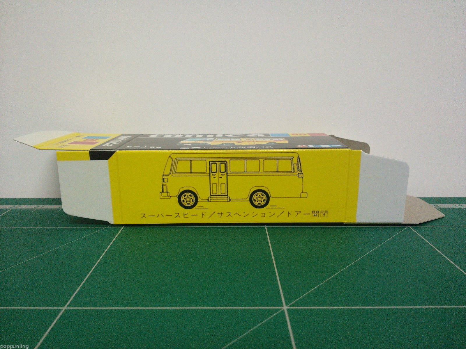 กล่องพิมพ์ Reproduction Box สำหรับ Tomica Black Box No.60 Mitsubishi Rosa Kinder Garten (กล่องเปล่า, ไม่มีรถ)