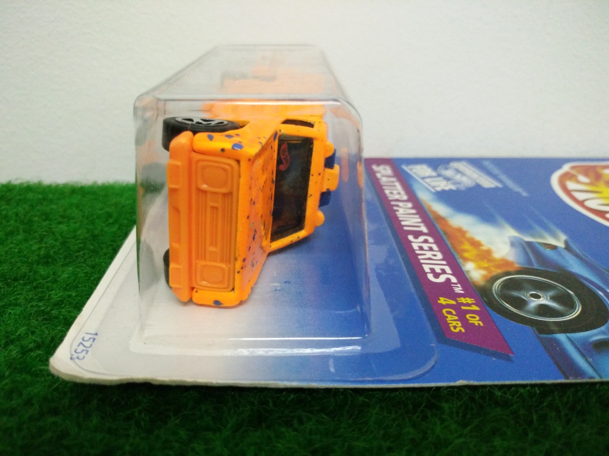 Hot Wheels Neon Colors & Cool Stereo System; Splatter Paint Series #1 of 4 (Rescue Ranger)