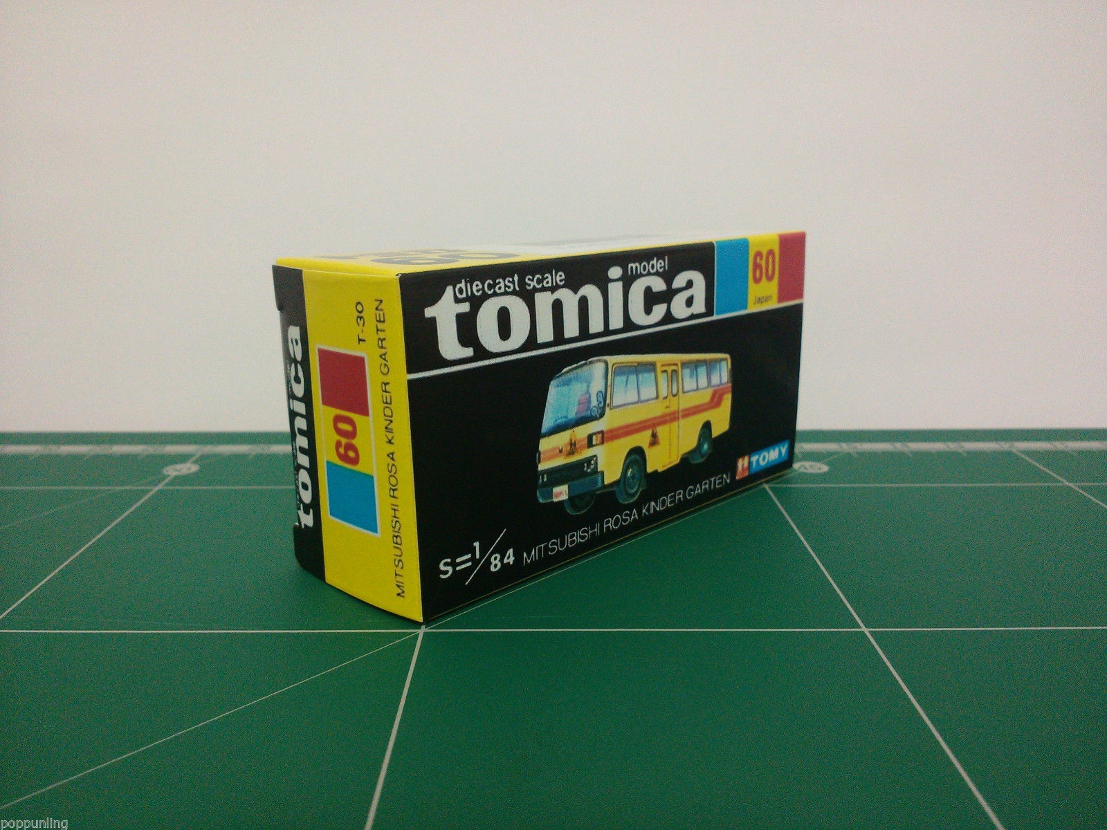 กล่องพิมพ์ Reproduction Box สำหรับ Tomica Black Box No.60 Mitsubishi Rosa Kinder Garten (กล่องเปล่า, ไม่มีรถ)