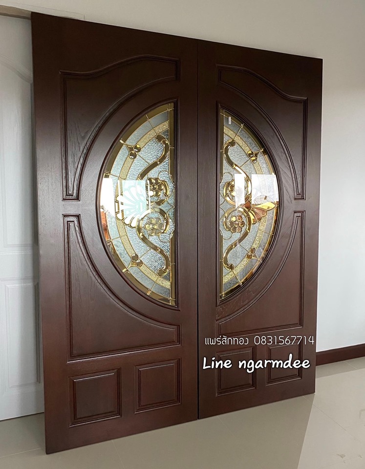 ประตูไม้สักกระจกนิรภัยบานคู่