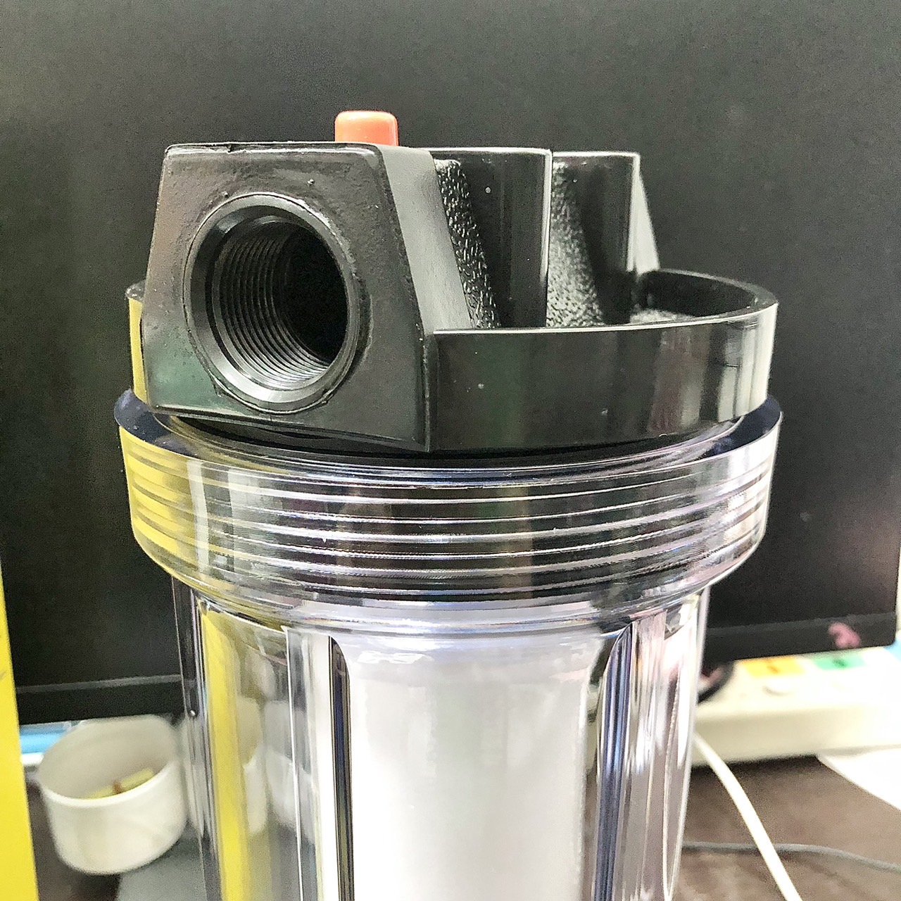 HOUSING 10 นิ้ว 1 ขั้นตอน กระบอกใส ท่อน้ำ เข้า-ออก 6 หุน เครื่องกรองน้ำใช้ เครื่องกรองน้ำก่อนเข้าบ้าน เลือกไส้กรองได้ 3 แบบ