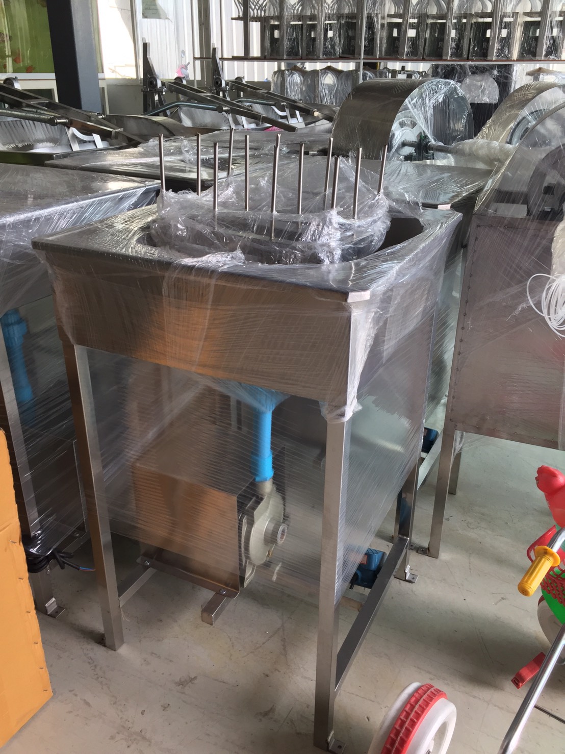 เครื่องล้างขวด24หัว(มีปั๊ม)