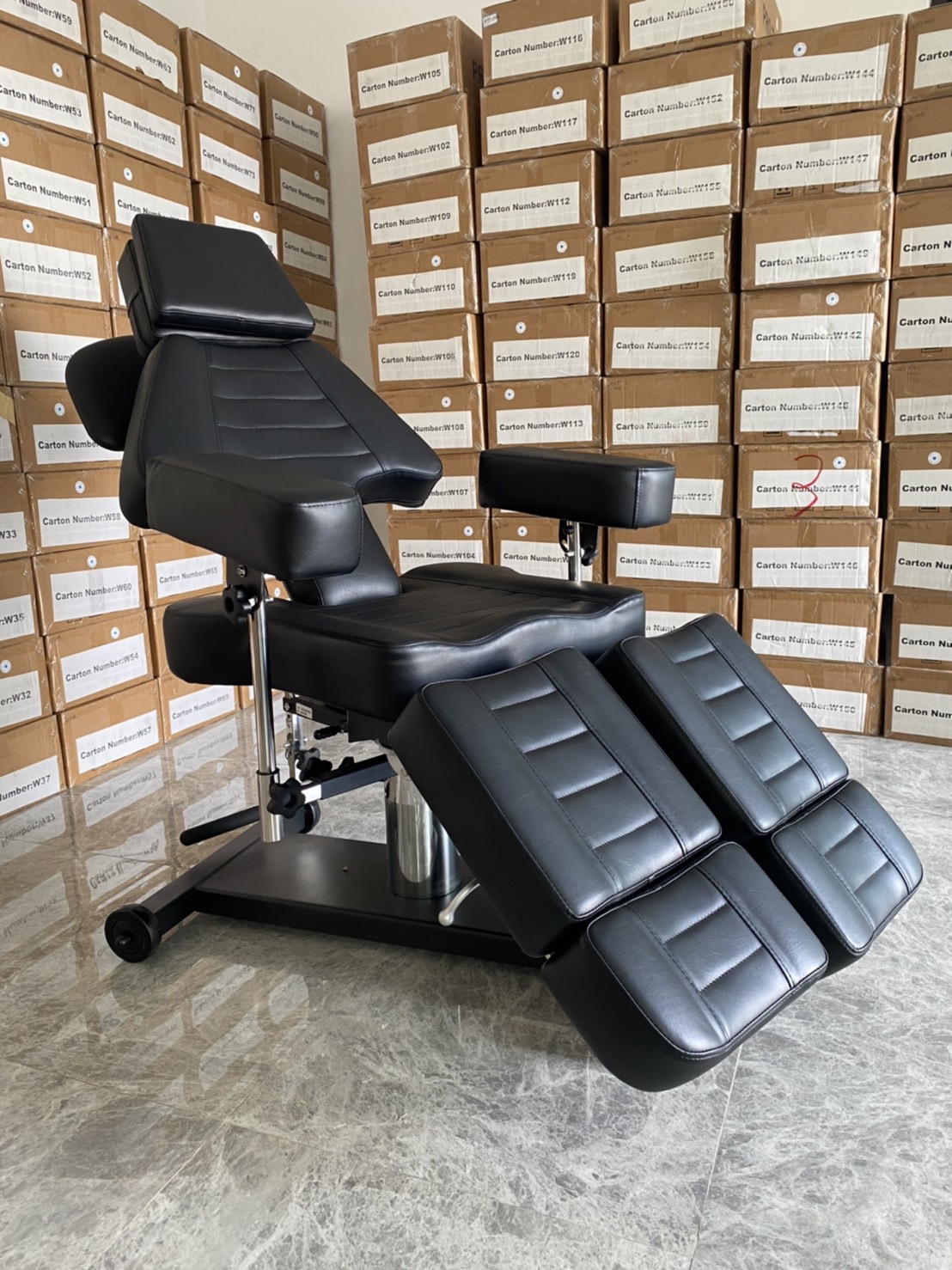 Professional Tattoo Tattoo Chairs Transformer HYDRAULIC King size เตียงสักไฮดรอลิก รุ่น Transformer เตียงทรานสฟอร์เมอร์ King size Black