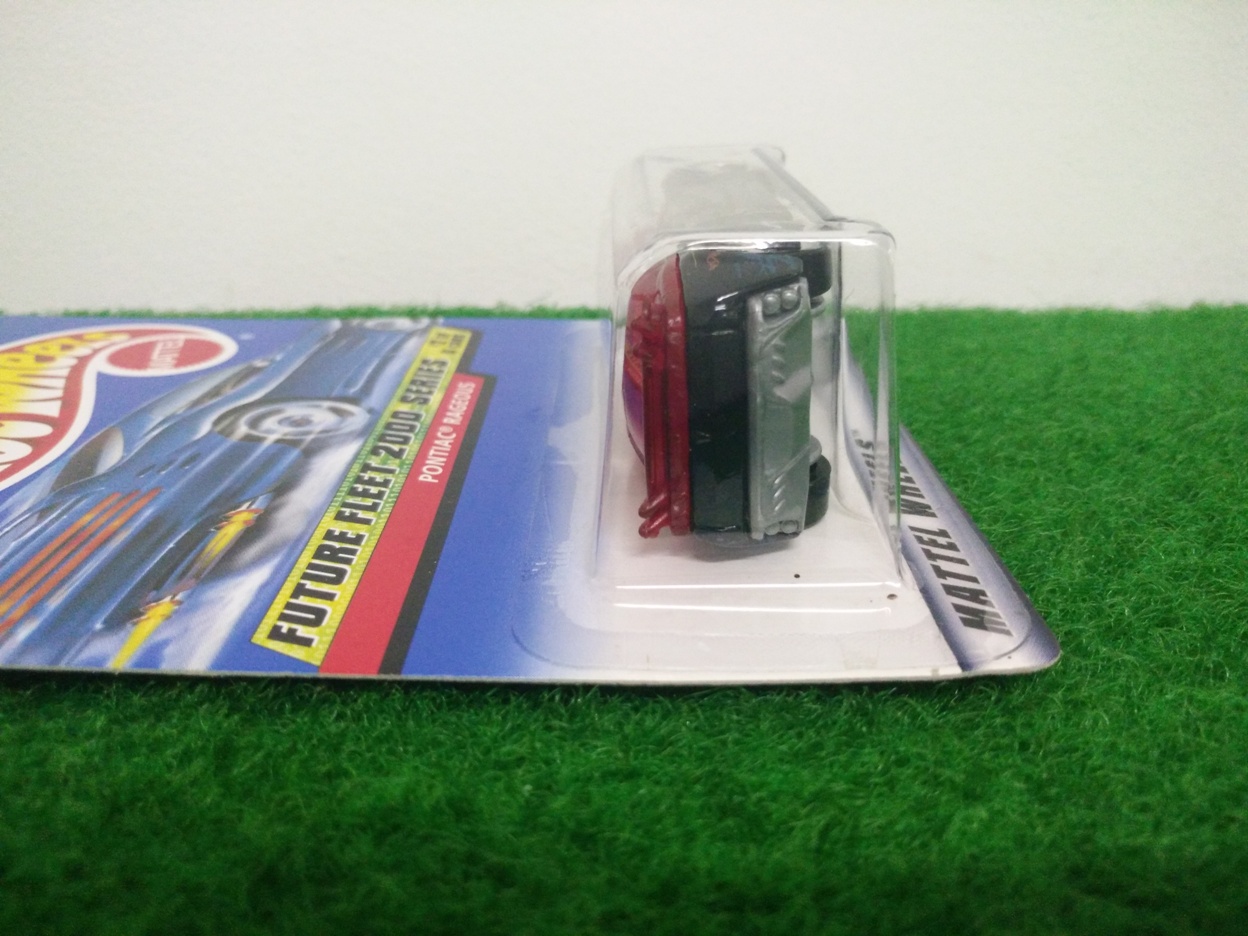 Hot Wheels Pontiac Rageous; Future Fleet 2000 Series #2 of 4