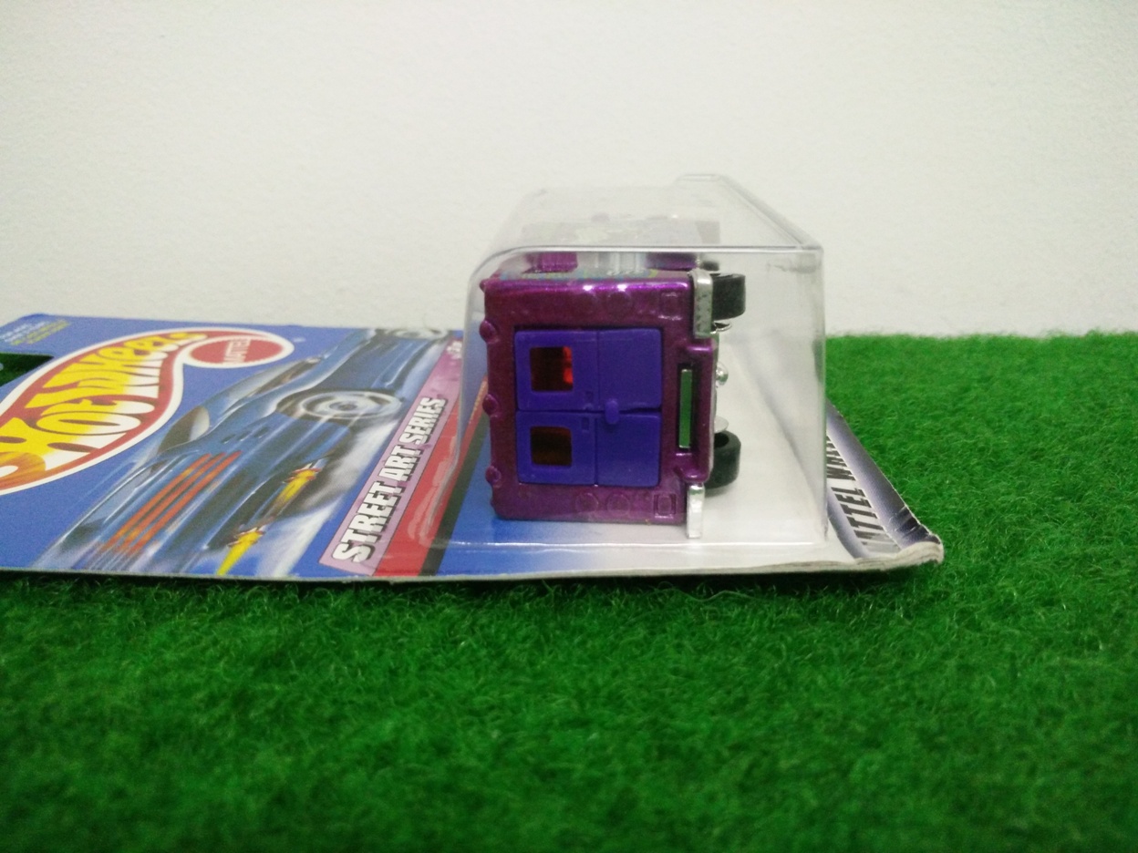 Hot Wheels Ambulance; Street Art Series #3 of 4