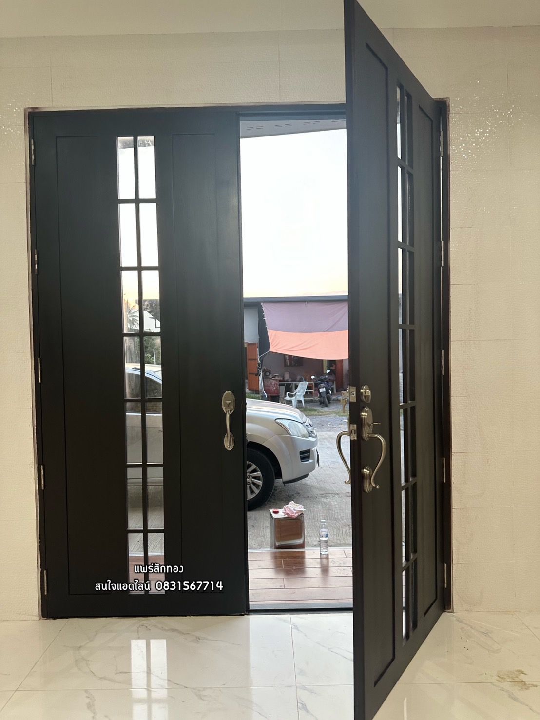 ประตูไม้สัก