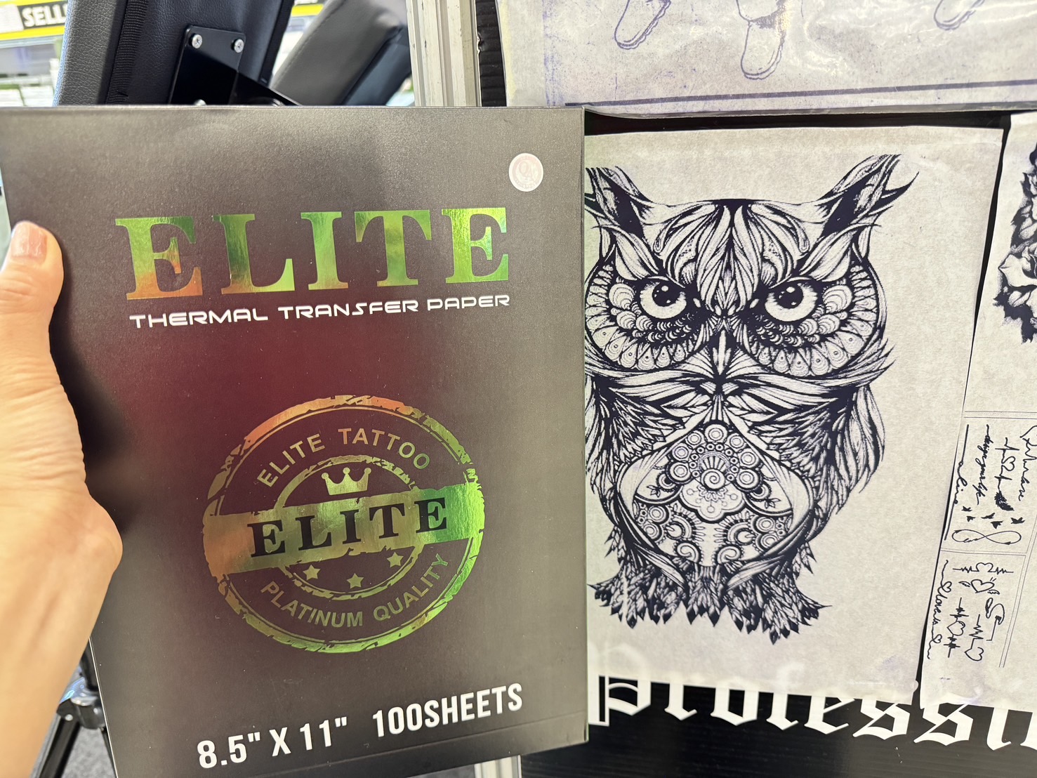 ELITE กระดาษลอกลาย ELITE THERMAL TRANSFER PAPER - BOX OF 100 SHEETS Size : 8.5"X11"กระดาษลอกลายแบบฟิล์มใช้กับเครื่องปริ์นเตอร์