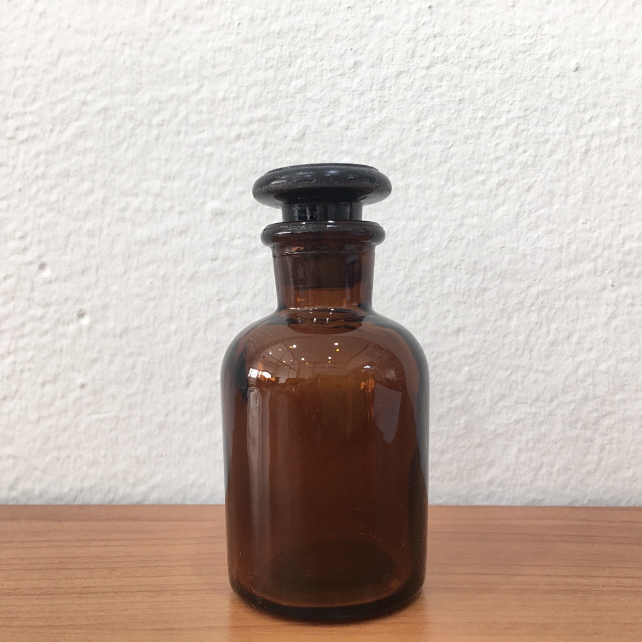 ขวดใส่สารสีชา ปากแคบ จุกแก้ว 60 ml Reagent bottle amber