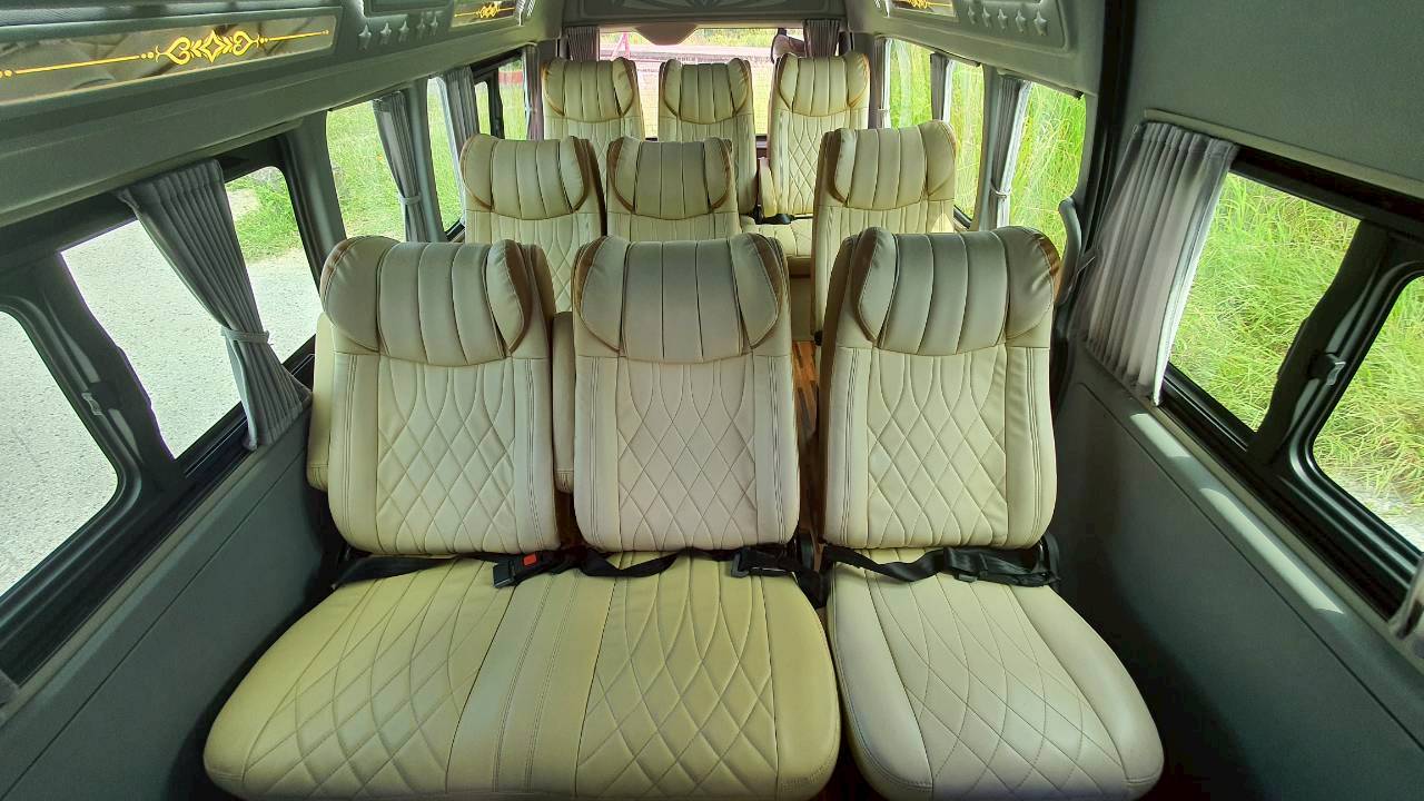 TOYOTA COMMUTER 3.0 A/T 2016