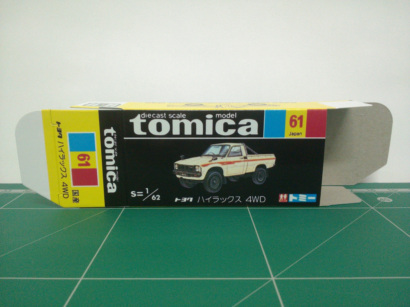 กล่องพิมพ์ Reproduction Box สำหรับ Tomica Black Box No.61 Toyota Hilux 4WD (กล่องเปล่า, ไม่มีรถ)