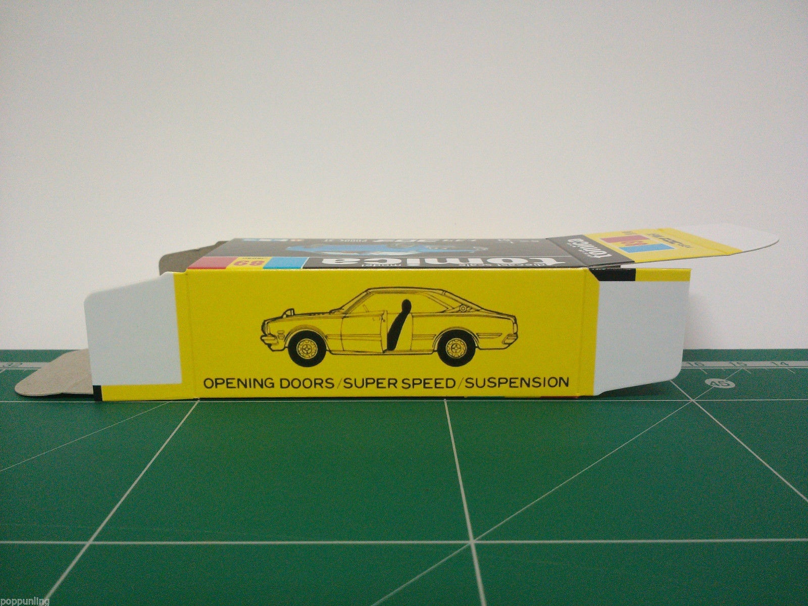กล่องพิมพ์ Reproduction Box สำหรับ Tomica Black Box No.89 Toyota Corona 2000GT (กล่องเปล่า, ไม่มีรถ)
