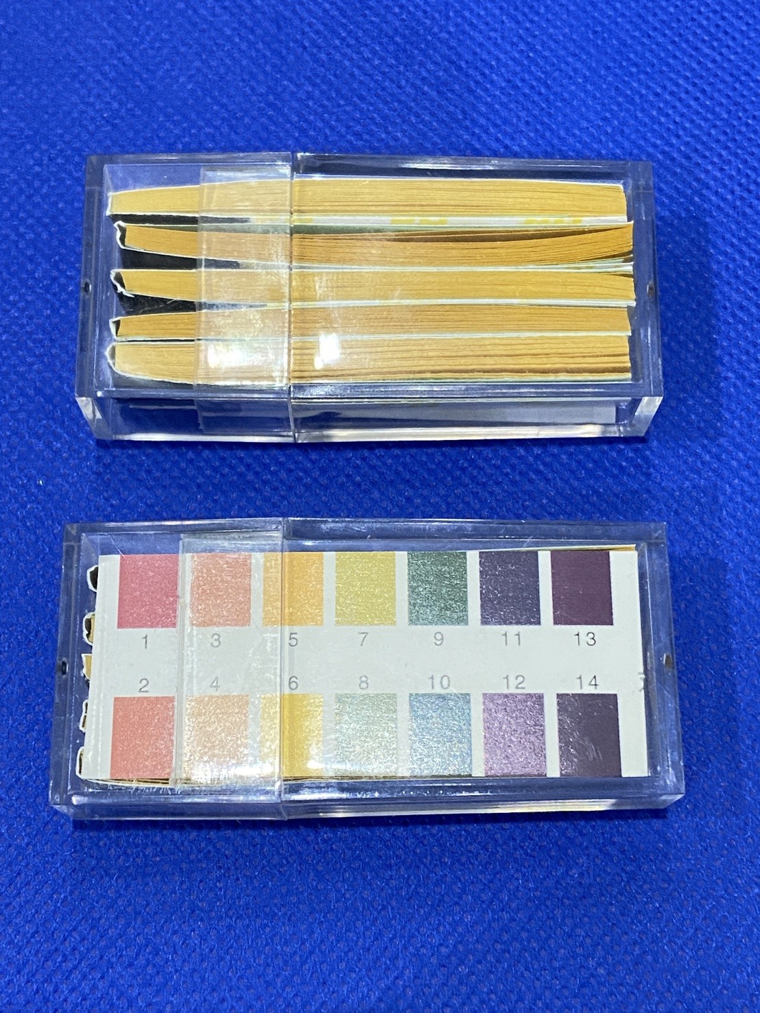 กระดาษวัดค่าพีเอช 1-14 pH paper ผลิตจีน (20แผ่นx5เล่ม/กล่อง)
