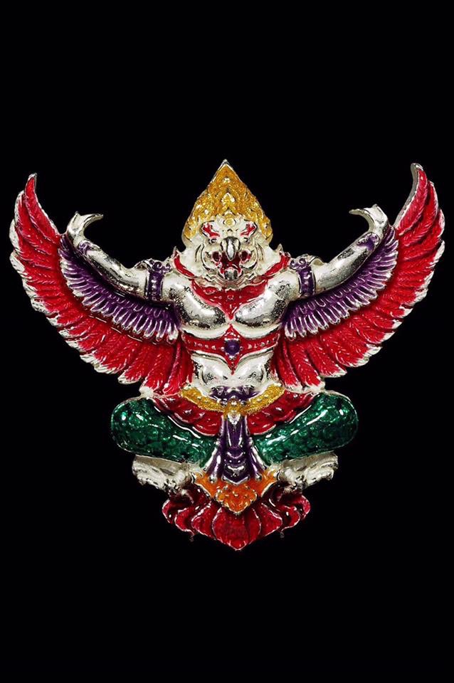 องค์พญาครุฑ รุ่นเปิดขุมทรัพย์ เนื้อเงินลงยาพิมพ์ใหญ่ เลข 777