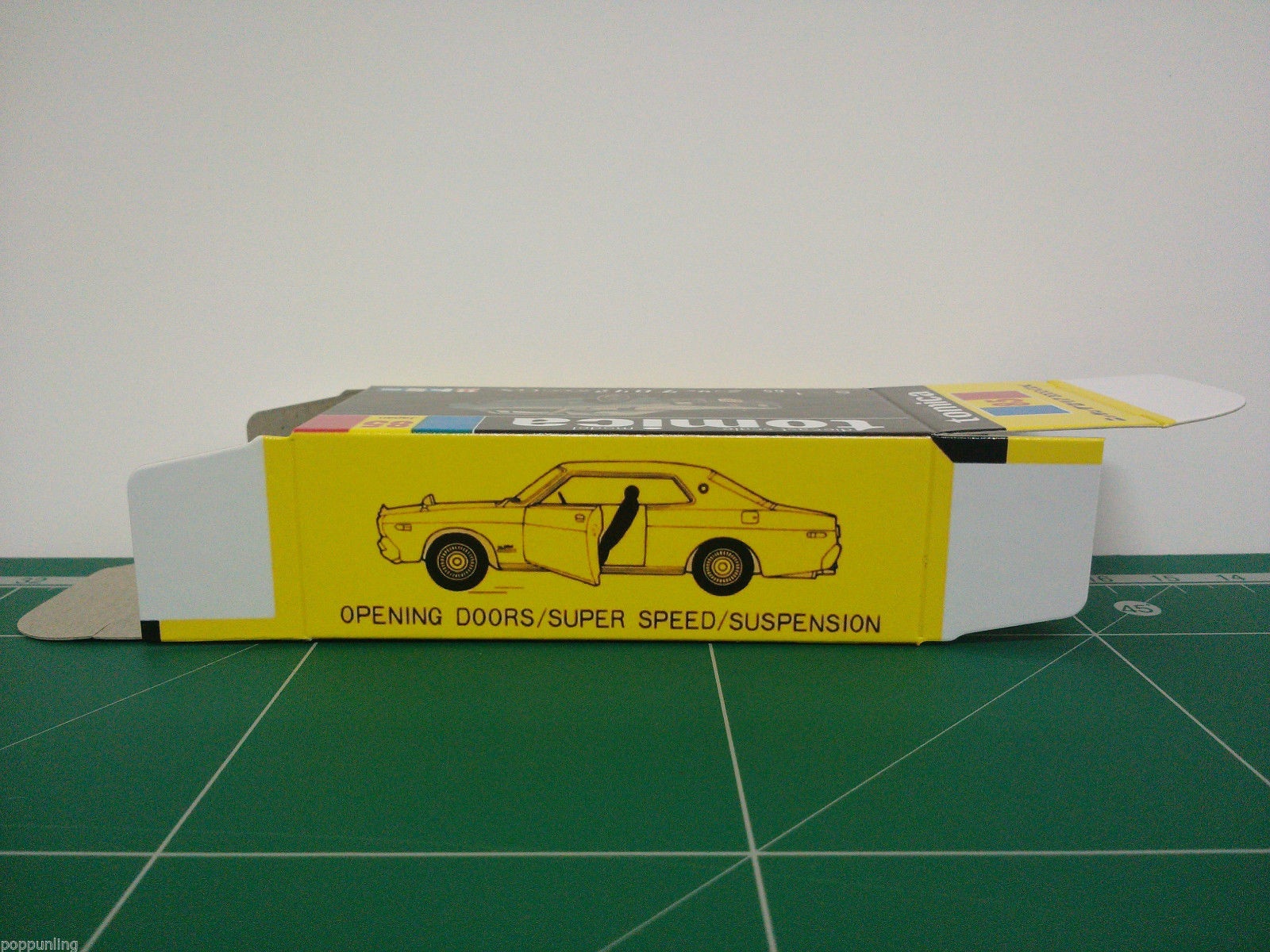 กล่องพิมพ์ Reproduction Box สำหรับ Tomica Black Box No.85 Nissan Gloria 2000GX (กล่องเปล่า, ไม่มีรถ) T-31