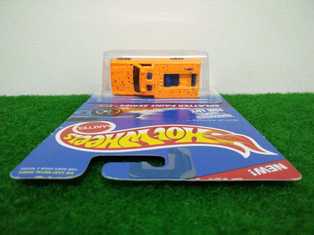 Hot Wheels Neon Colors & Cool Stereo System; Splatter Paint Series #1 of 4 (Rescue Ranger)