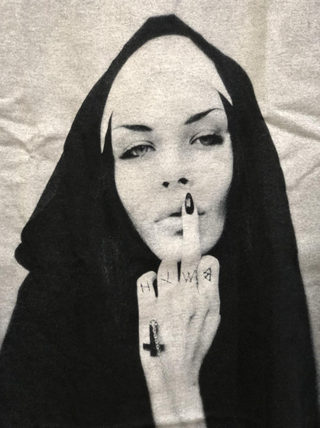 เสื้อวง Bring Me The Horizon แม่ชี Size 2XL สินค้าลิขสิทธิ์แท้ 100%