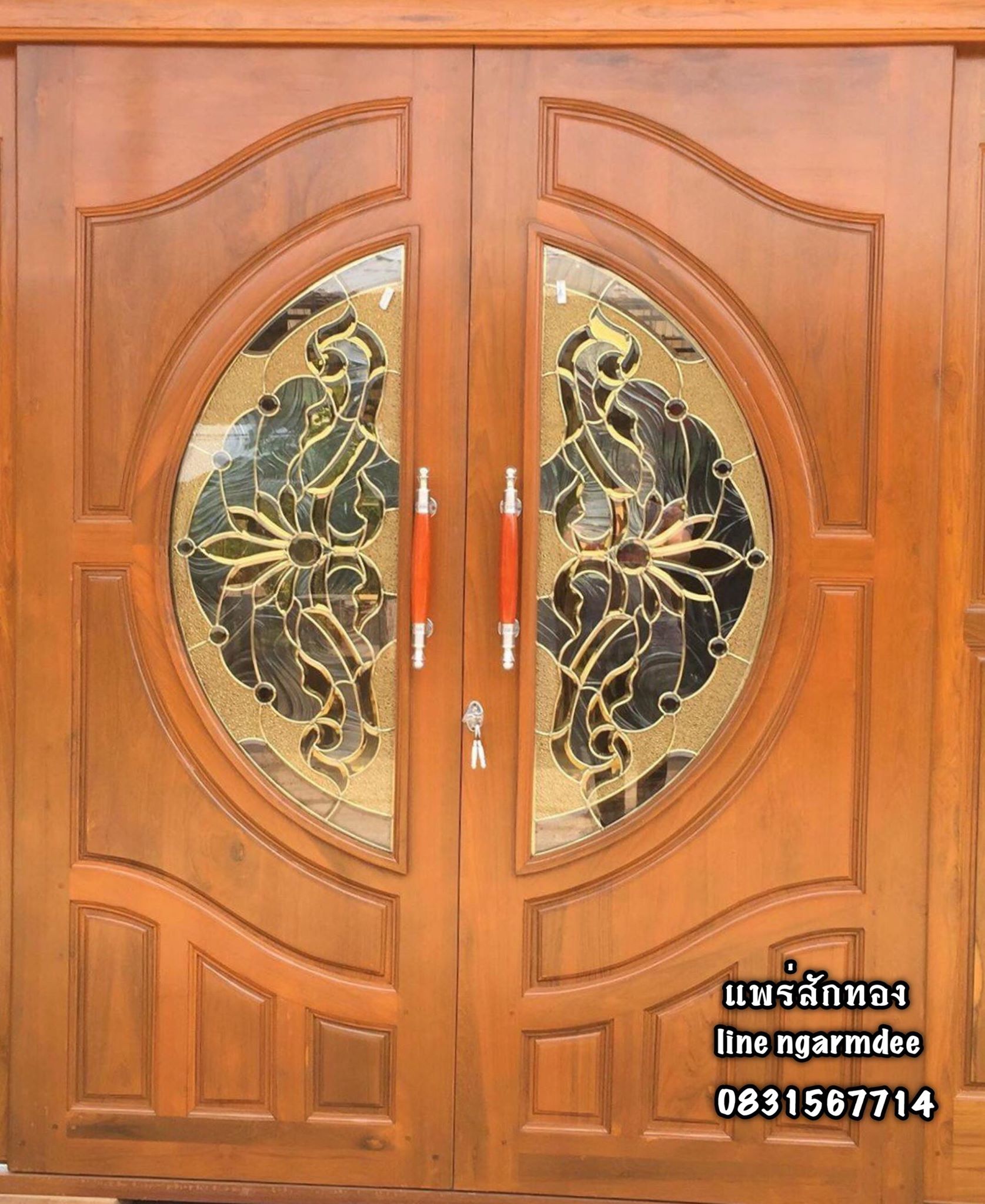 ประตูไม้สักกระจกนิรภัยบานคู๋