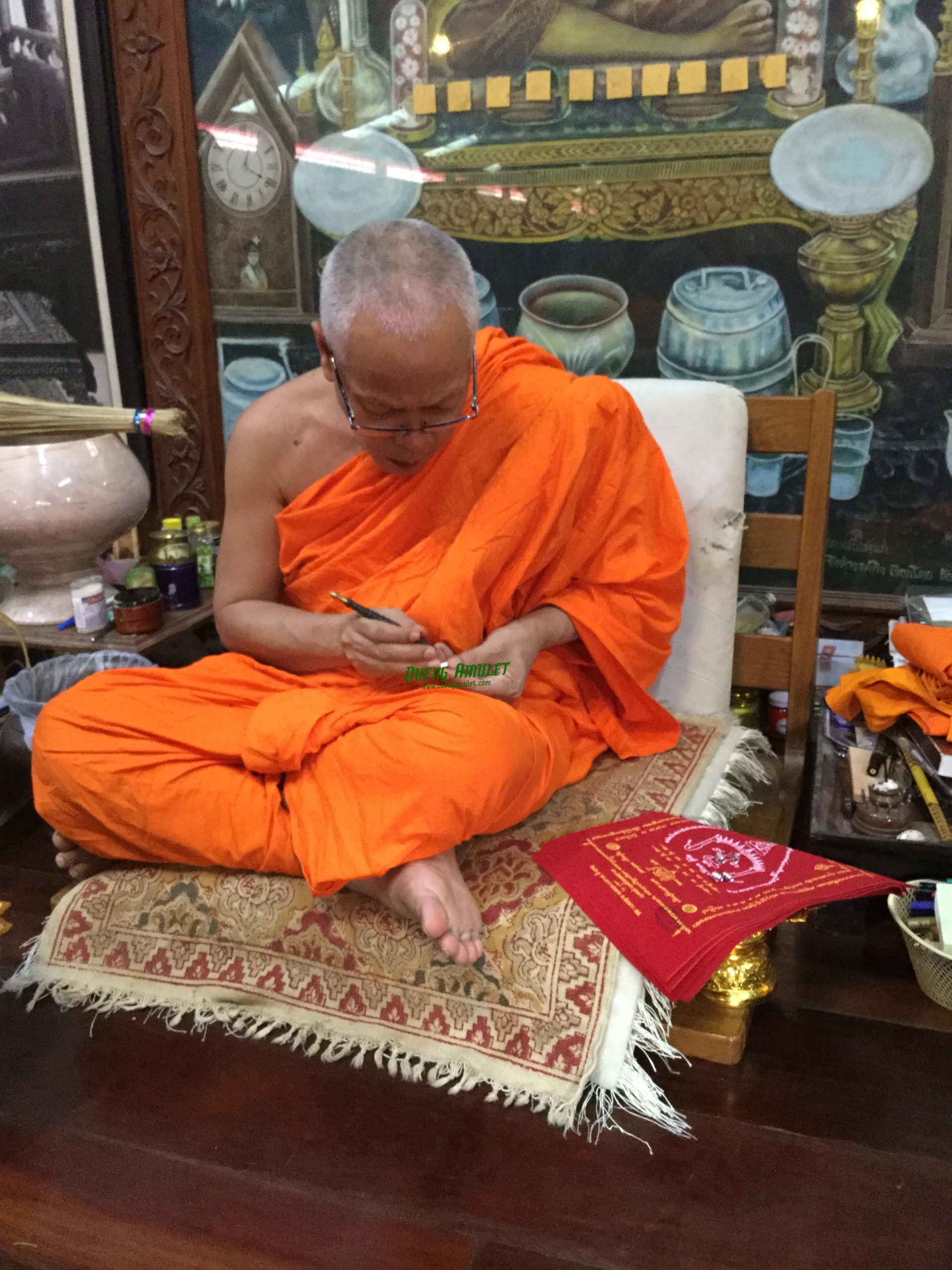 ตะกรุดโลกธาตุ เนื้อเงิน กล่องเดิมๆจากวัด