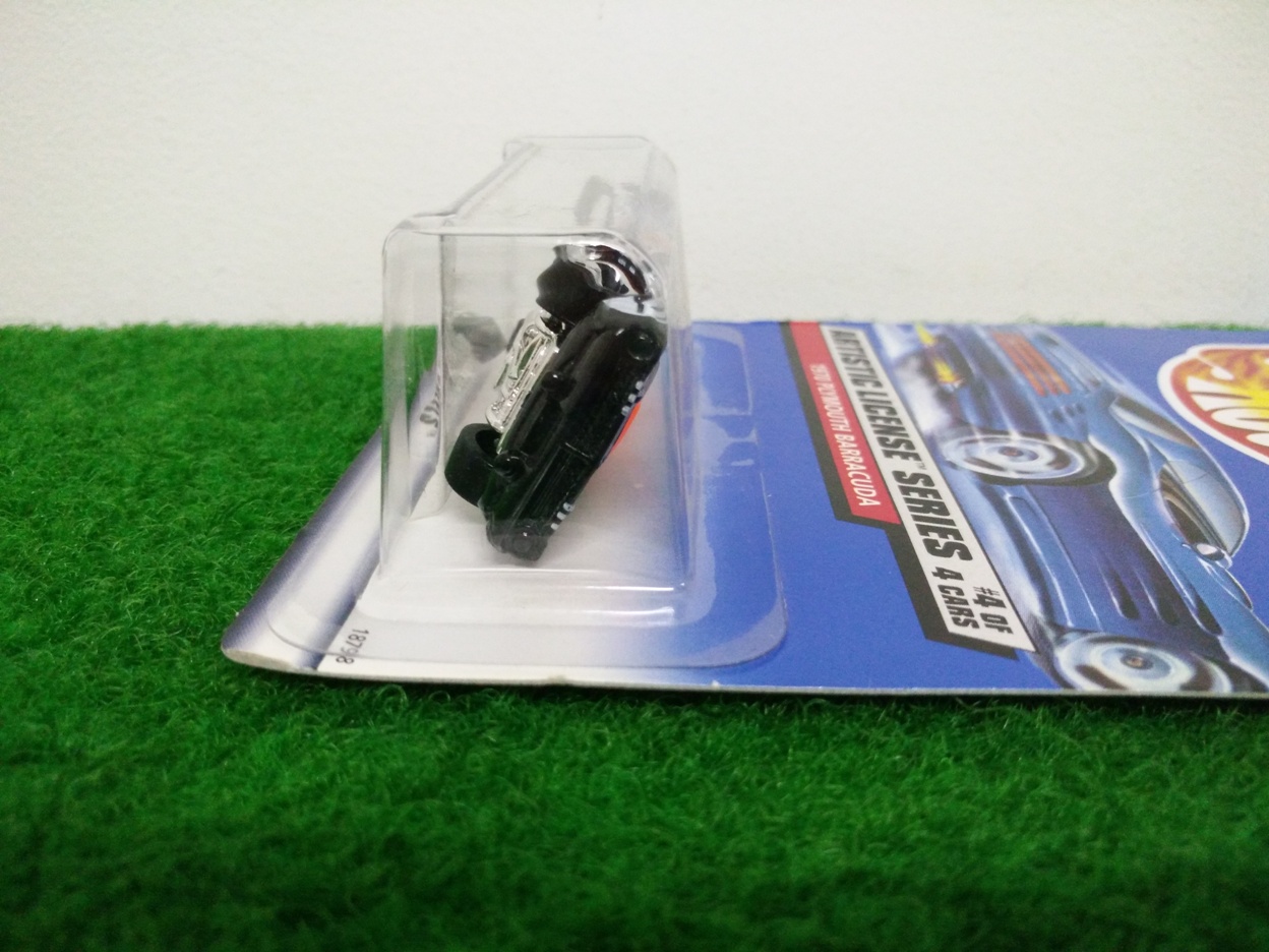 Hot Wheels 1970 Plymouth Barracuda; Artistic License Series #4 of 4