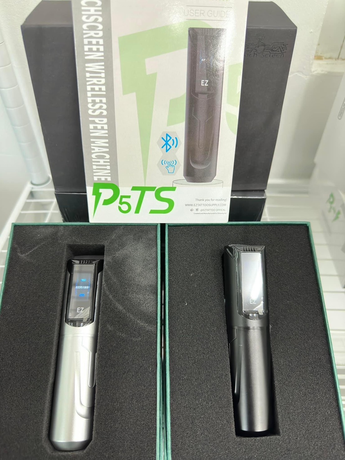 เครื่องสักปากกาไร้สายEZ P5 Touchscreen Bluetooth Footswitch เครื่องสักปากกาไร้สายEZ P5 Touchscreen Bluetooth Footswitch Wireless Battery Tattoo Pen Machine