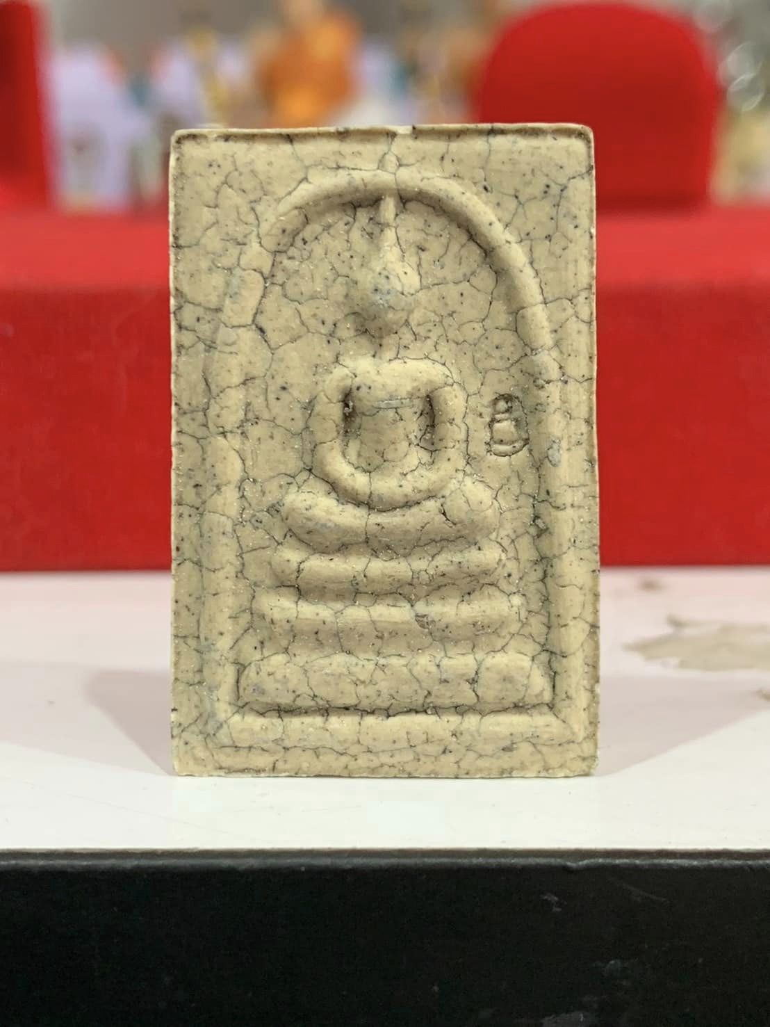 พระสมเด็จวัดระฆัง รุ่นแตกลายงา ปี 2556(1ลัง มี100 องค์) พร้อมส่ง