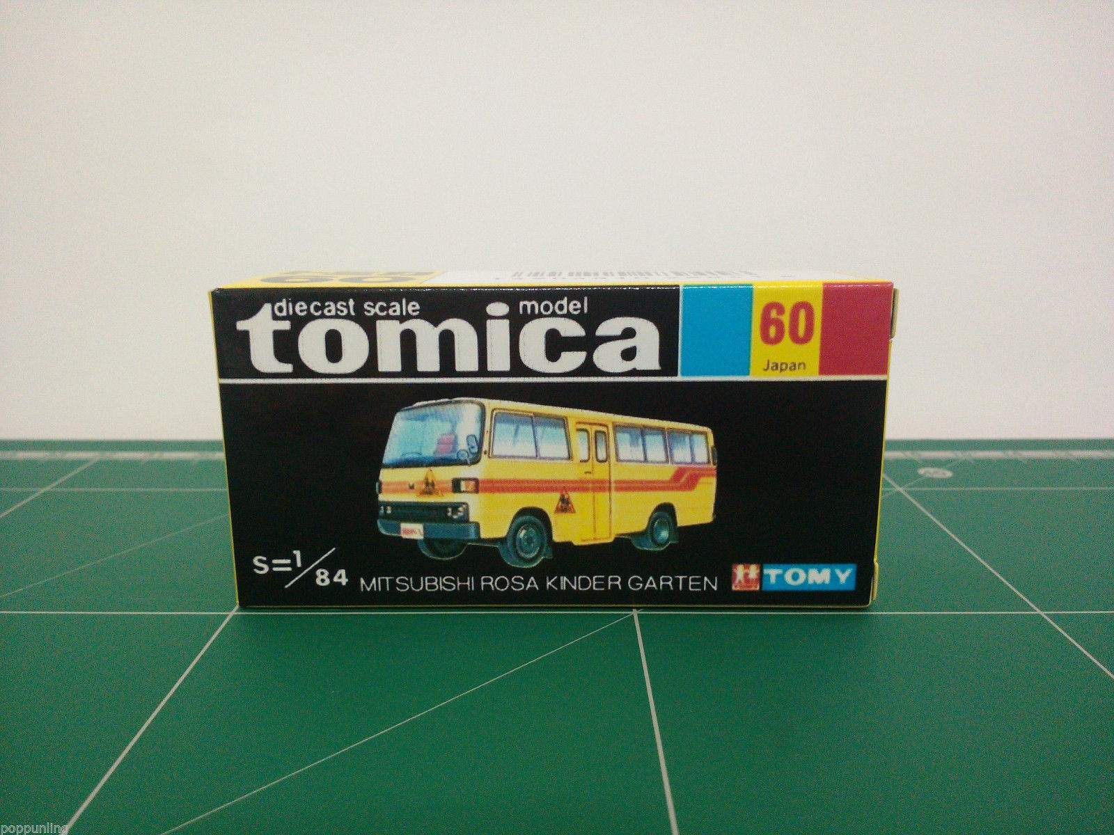 กล่องพิมพ์ Reproduction Box สำหรับ Tomica Black Box No.60 Mitsubishi Rosa Kinder Garten (กล่องเปล่า, ไม่มีรถ)