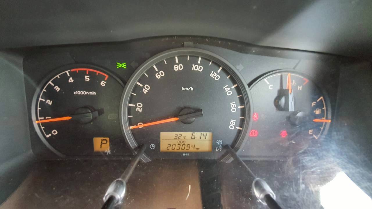 TOYOTA COMMUTER 3.0 A/T 2016