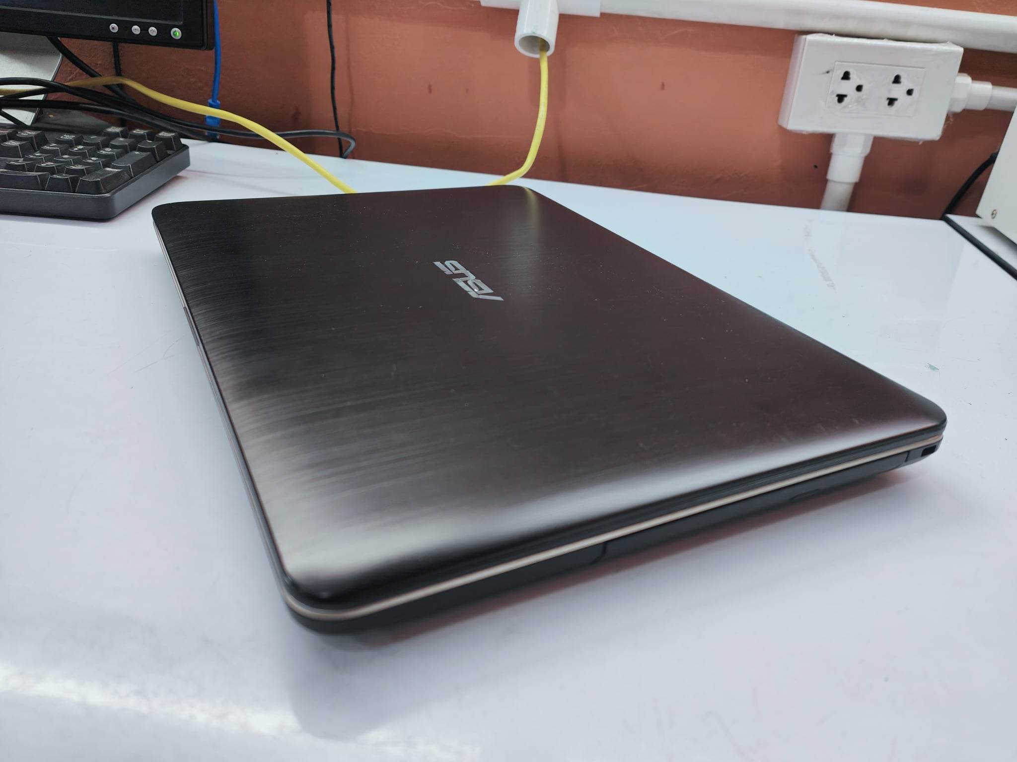 Asus VivoBook Max X441NA