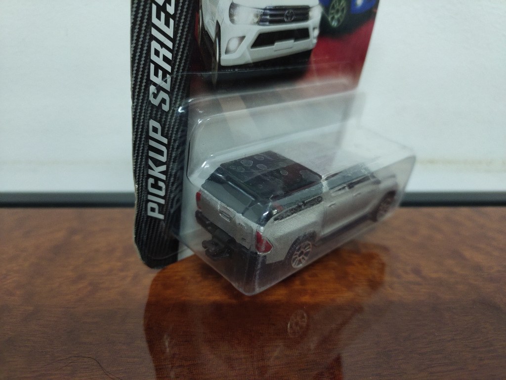 Majorette Pickup Series 3 Hilux Revo สีบรอนซ์