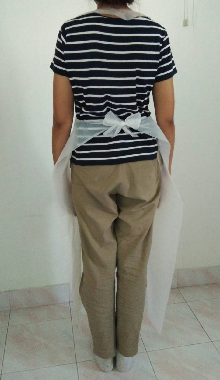 เอี๊ยมกันน้ำ พลาสติกสีใส Apron PE (100 ชิ้น)