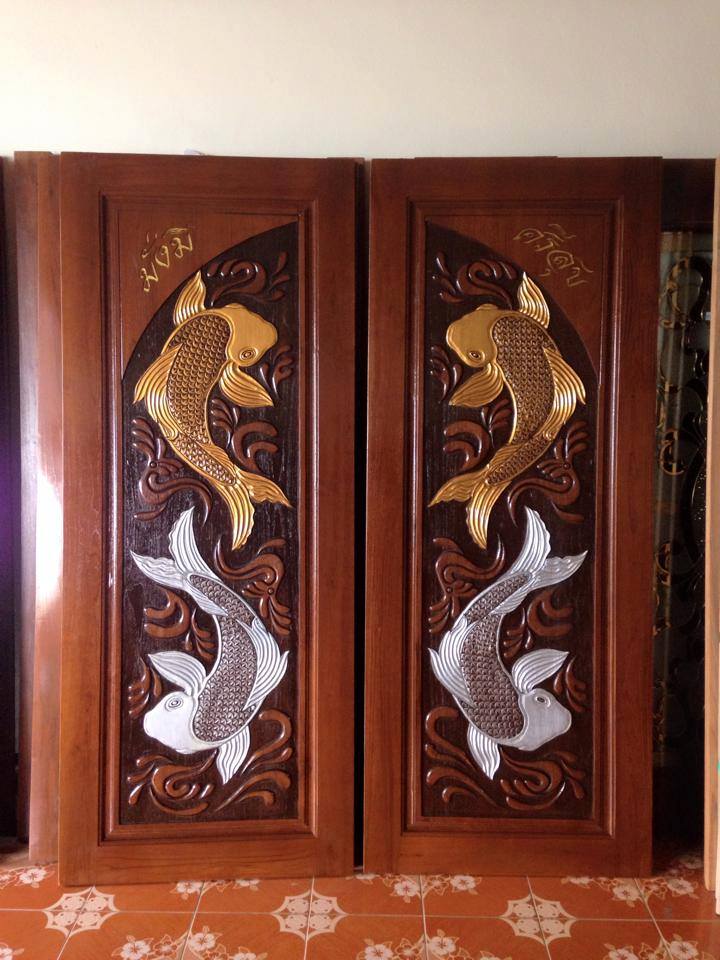 ประตูไม้สัก