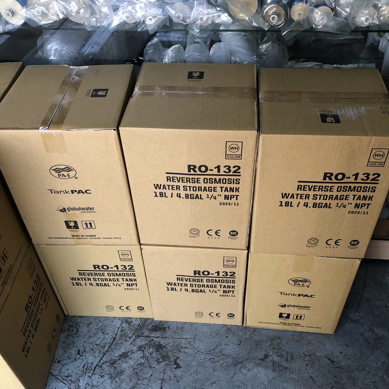 RO PRESSURE TANK ฟรี วาล์วหัวถังขนาด 2 หุน ถังเหล็ก 4.8 gallon (18 L)(นำเข้าจากใต้หวัน) ถังเก็บน้ำแรงดัน ใช้สำหรับเก็บน้ำ ถังนี้จะใช้เฉพาะกับเครื่องกรองน้ำระบบรีเวอร์สออสโมซิส RO