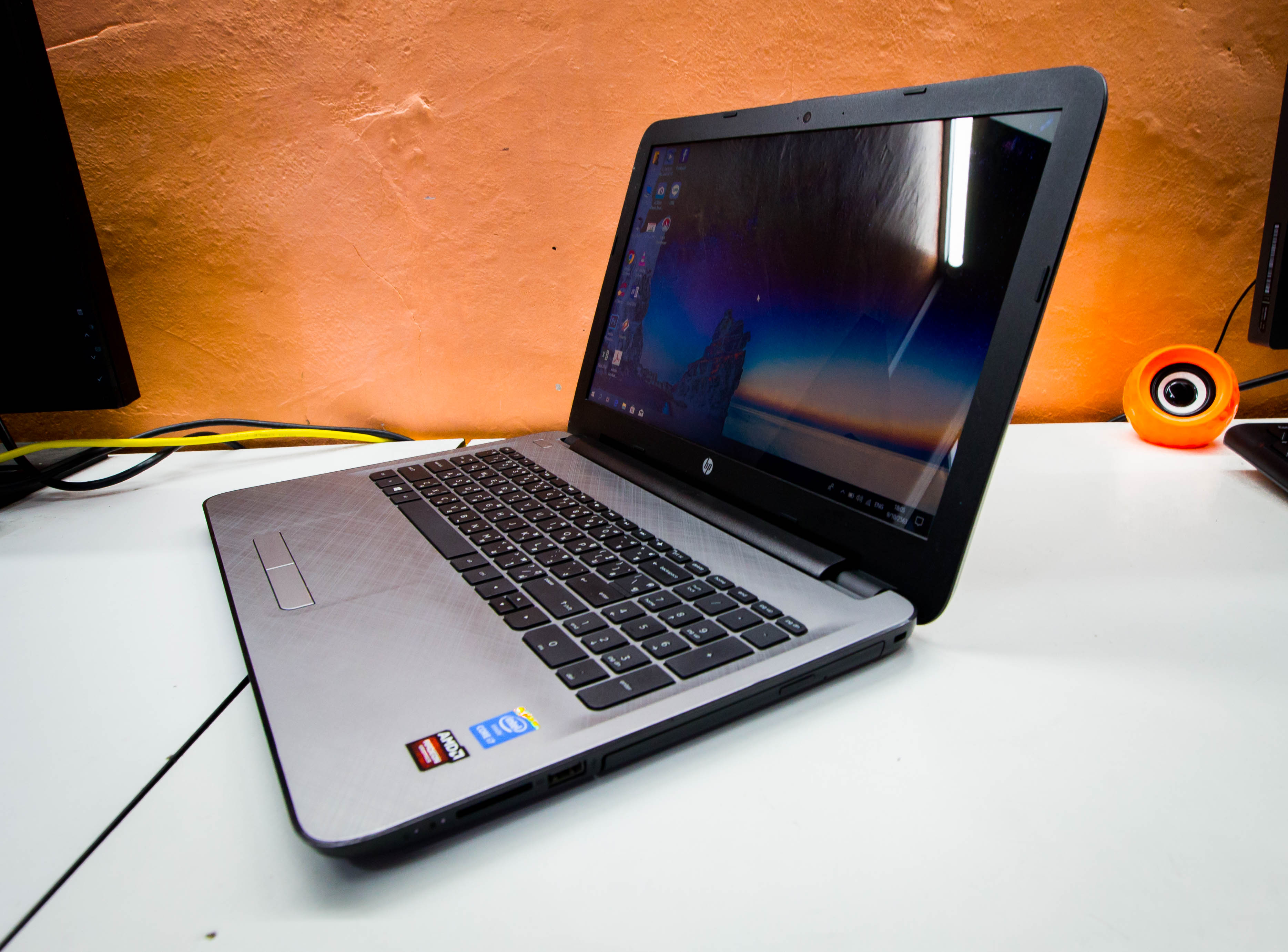hp 15-ac671tx