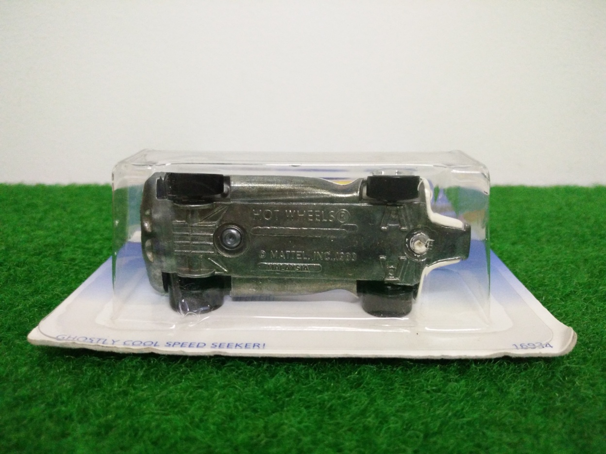 Hot Wheels Speed Machine; White Ice Series #1 of 4