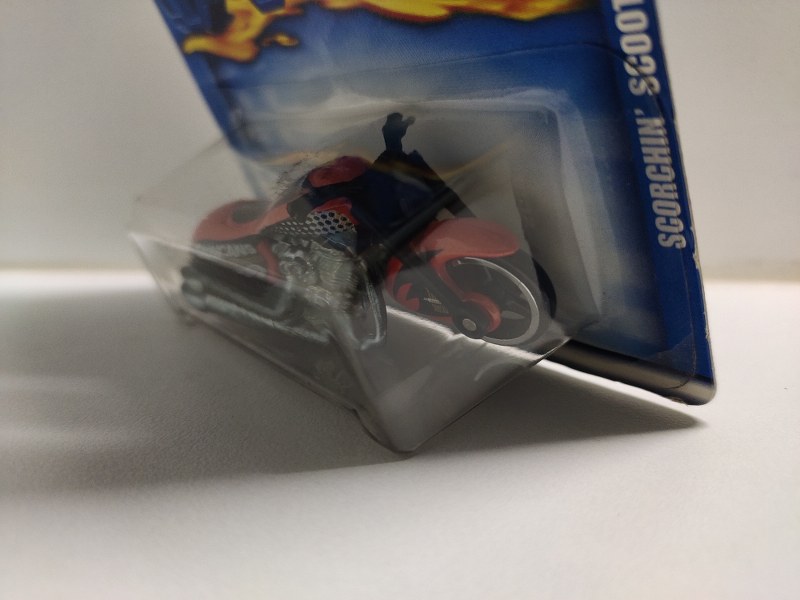 Hot Wheels Scorchin Scooter: Collector No. 240 (2000)