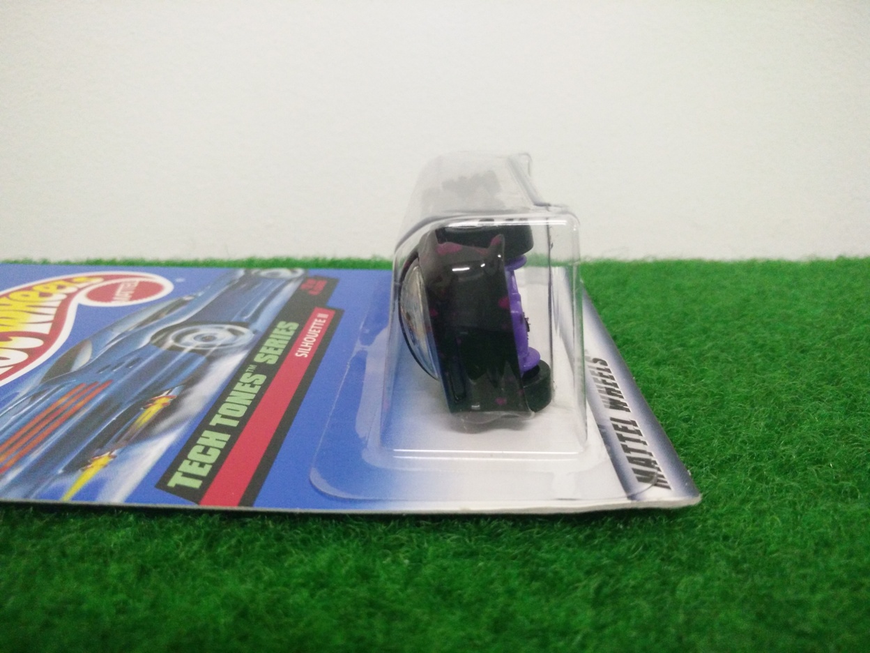 Hot Wheels Silhouette II; Tech Tones Series #2 of 4