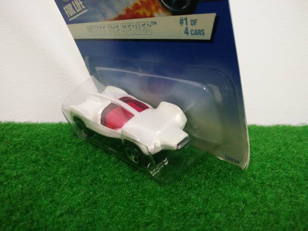 Hot Wheels Speed Machine; White Ice Series #1 of 4