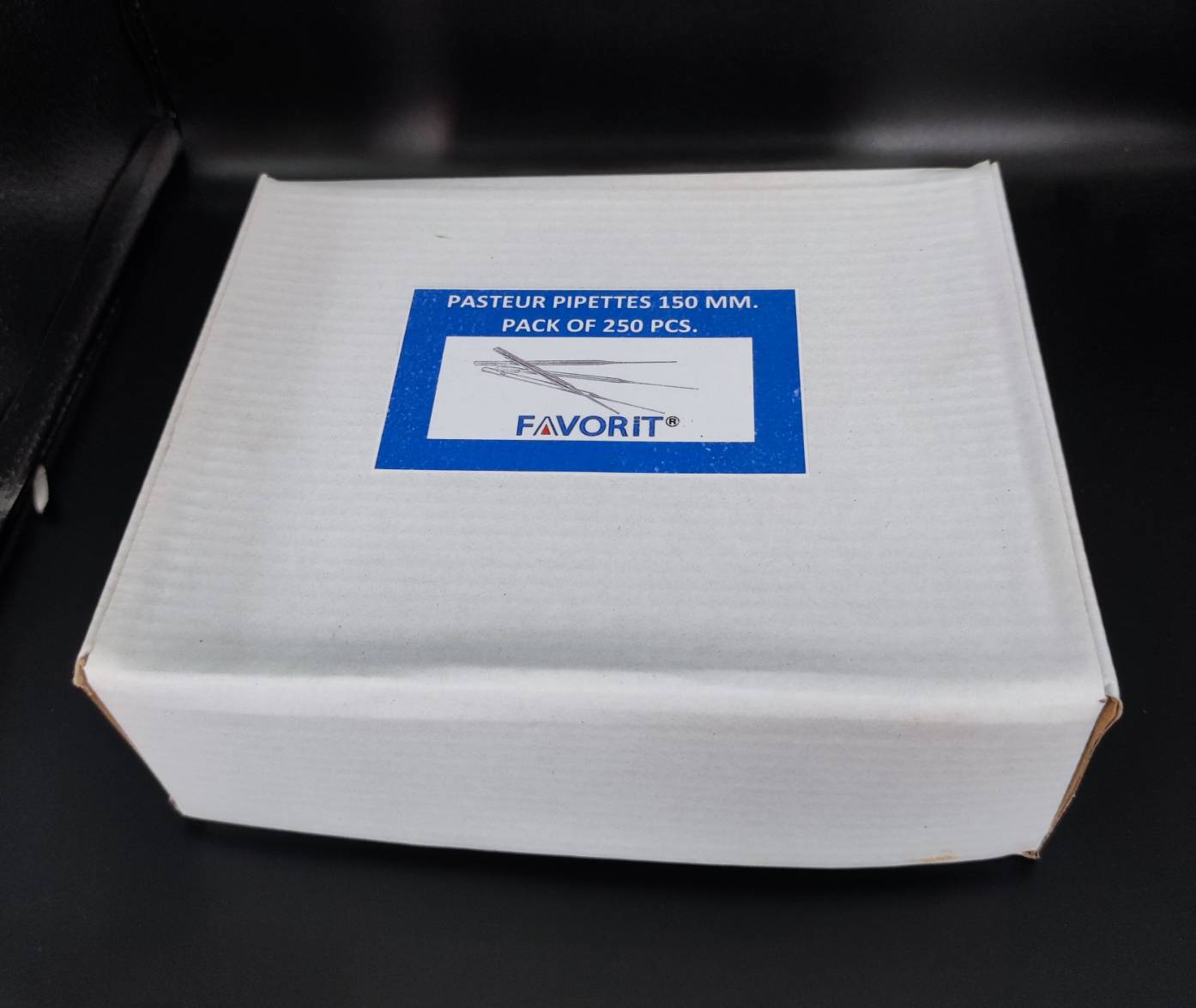 หลอดแก้วหยดสาร 15 cm Pasteur Pipette "Favorit" (250 อัน/กล่อง)