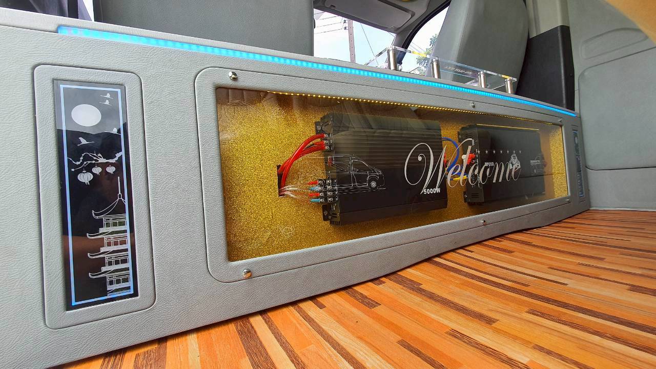 TOYOTA COMMUTER 3.0 A/T 2016