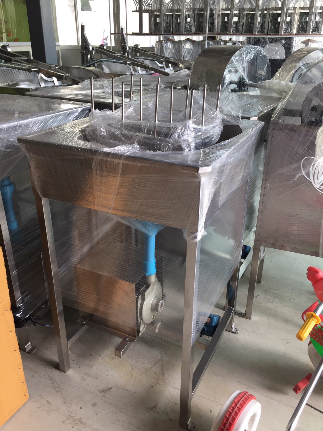 เครื่องล้างขวด24หัว(มีปั๊ม)