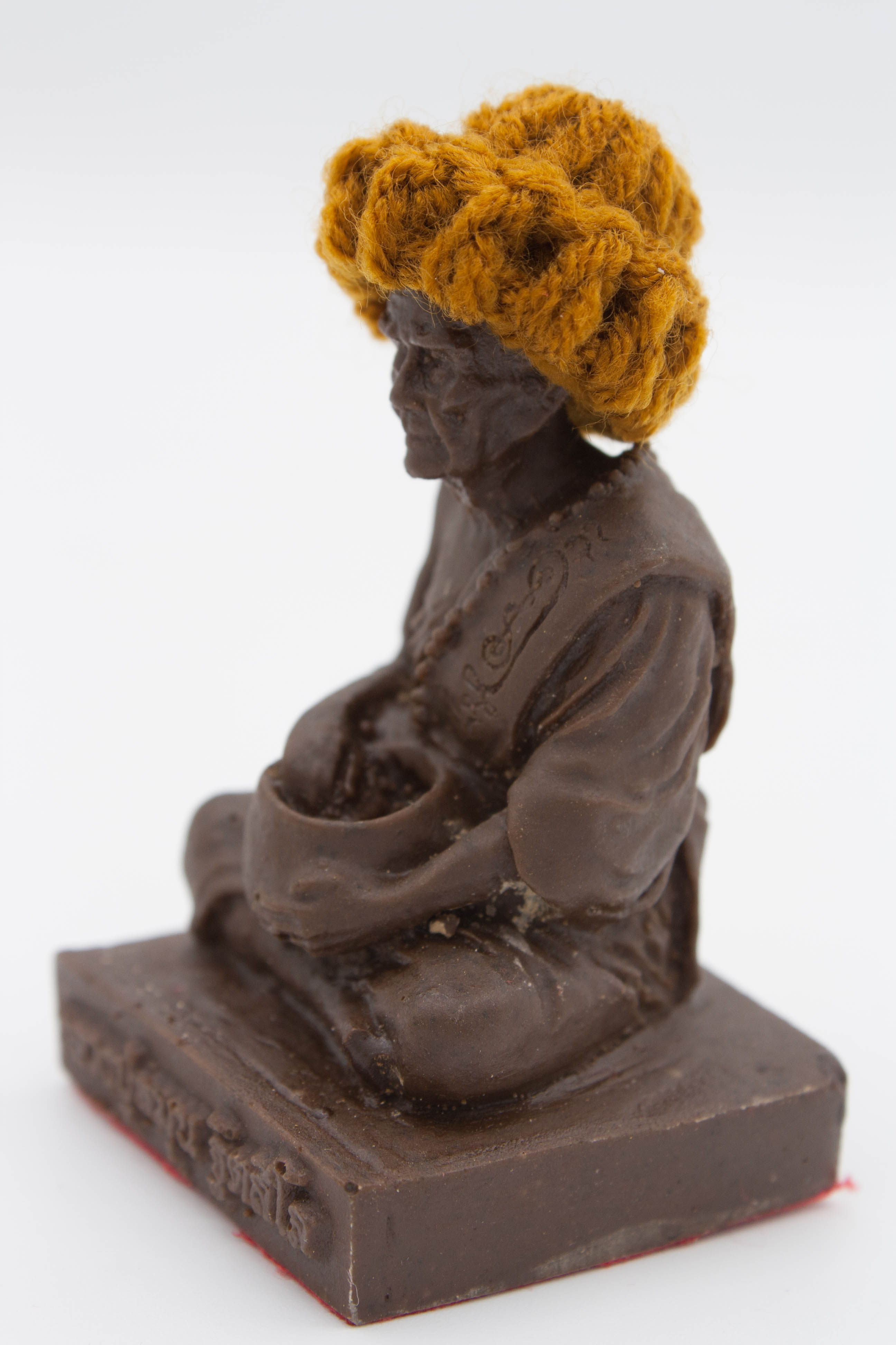 พระบูชา หลวงปู่หมุน ขนาด 1.5 นิ้ว รุ่นชนะมาร 2559 เนื้อแร่เหล็กน้ำพี้ สีน้ำตาล