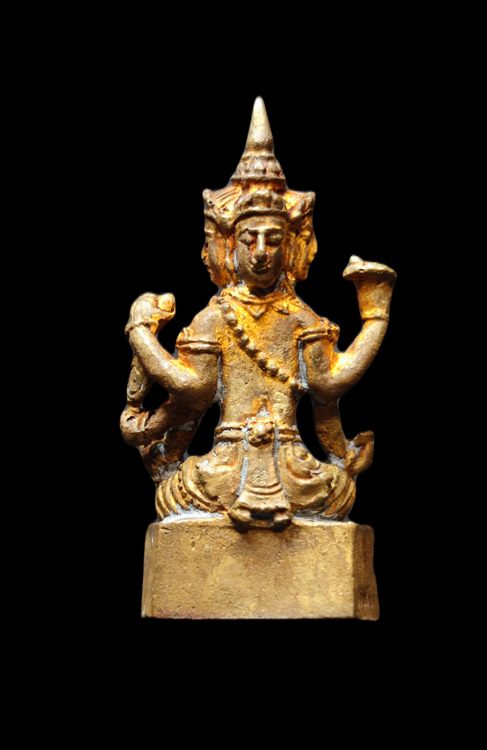 รูปหล่อพระพรหม 6 กร รุ่นซ่อมโบสถ์ หลวงปู่ผาด วัดไร่ จ.อ่างทอง ปี2553