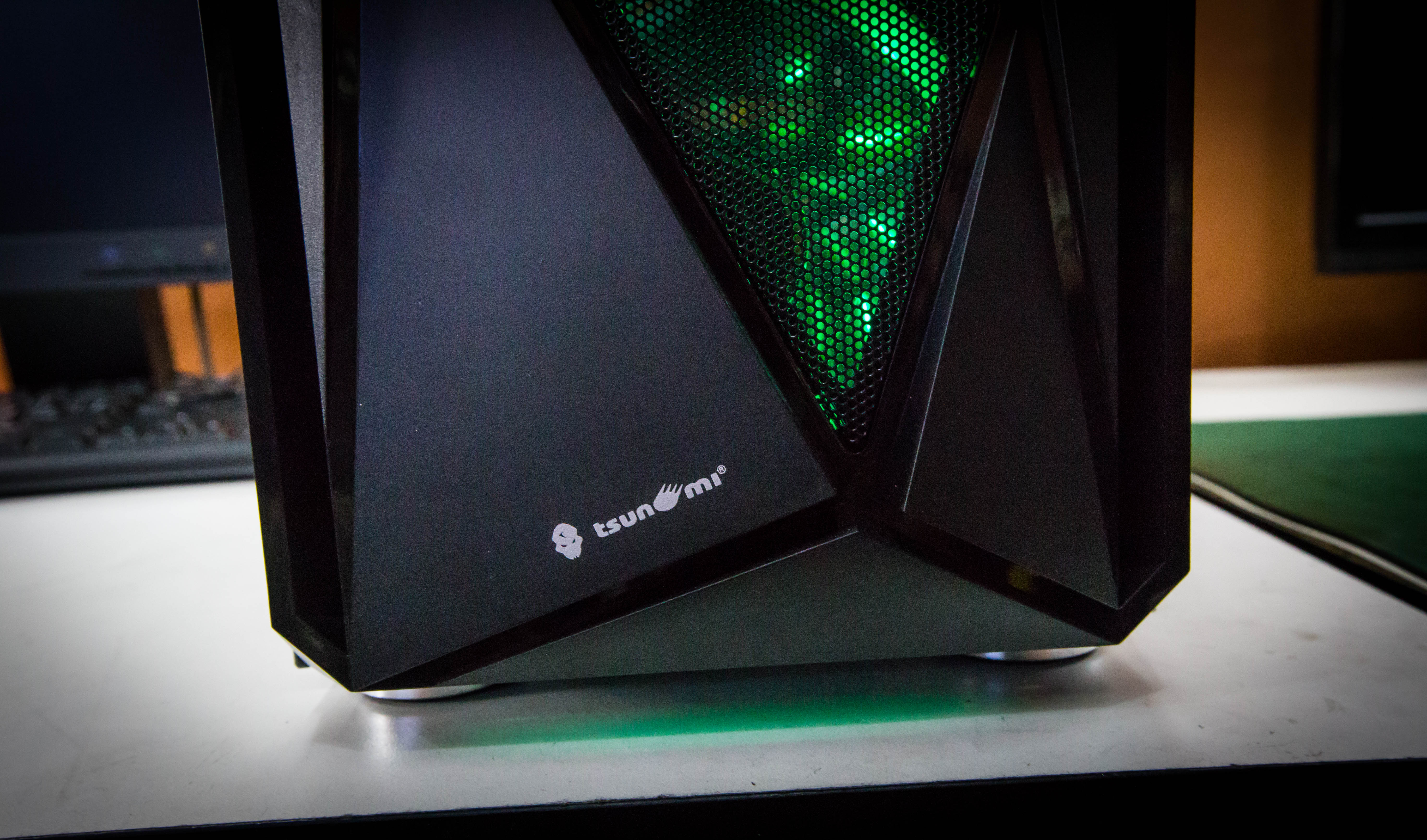 PC ประกอบสวยๆกับ CPU 4Coreพร้อมSSD120GB