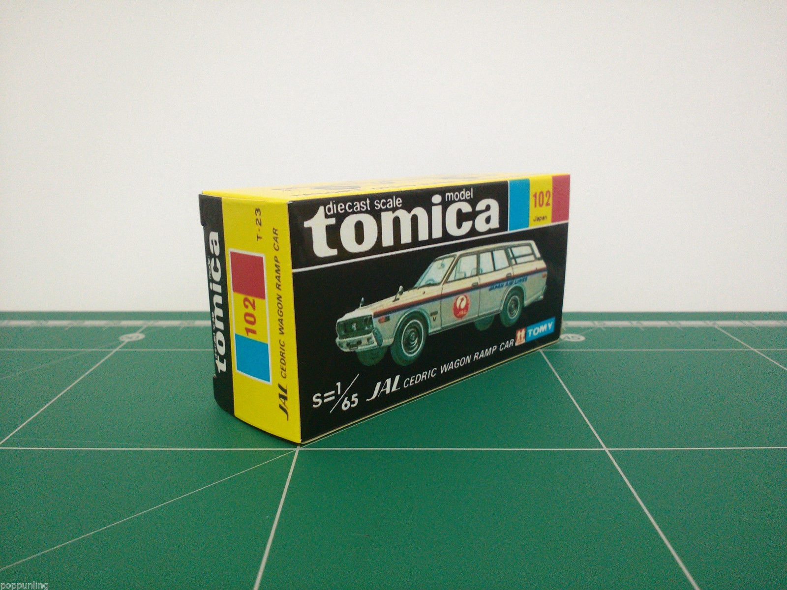 กล่องพิมพ์ Reproduction Box สำหรับ Tomica Black Box No.102 JAL Cedric Wagon Ramp Car (กล่องเปล่า, ไม่มีรถ)