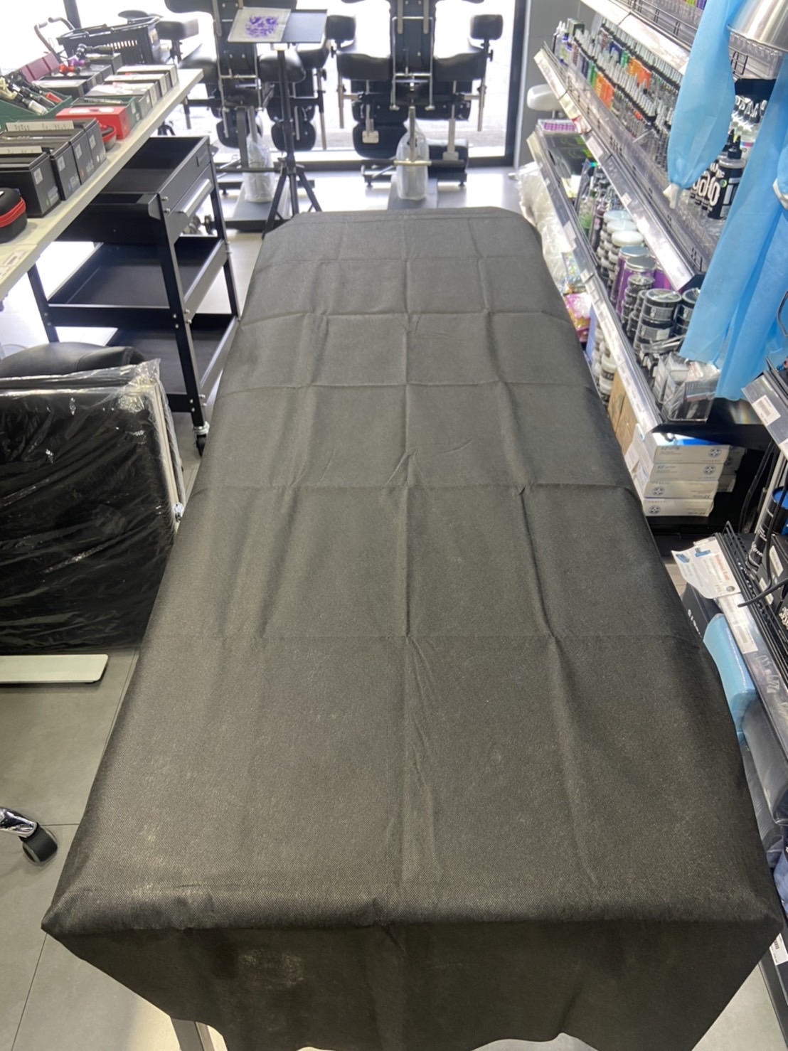 พลาสติกคลุมเตียง ELITE สีดำ 1 ชิ้น79฿ พลาสติกคลุมเตียง ELITE Plastic Tattoo Bedspread สีดำ 1 ชิ้น79฿ แบบใช้แล้วทิ้ง