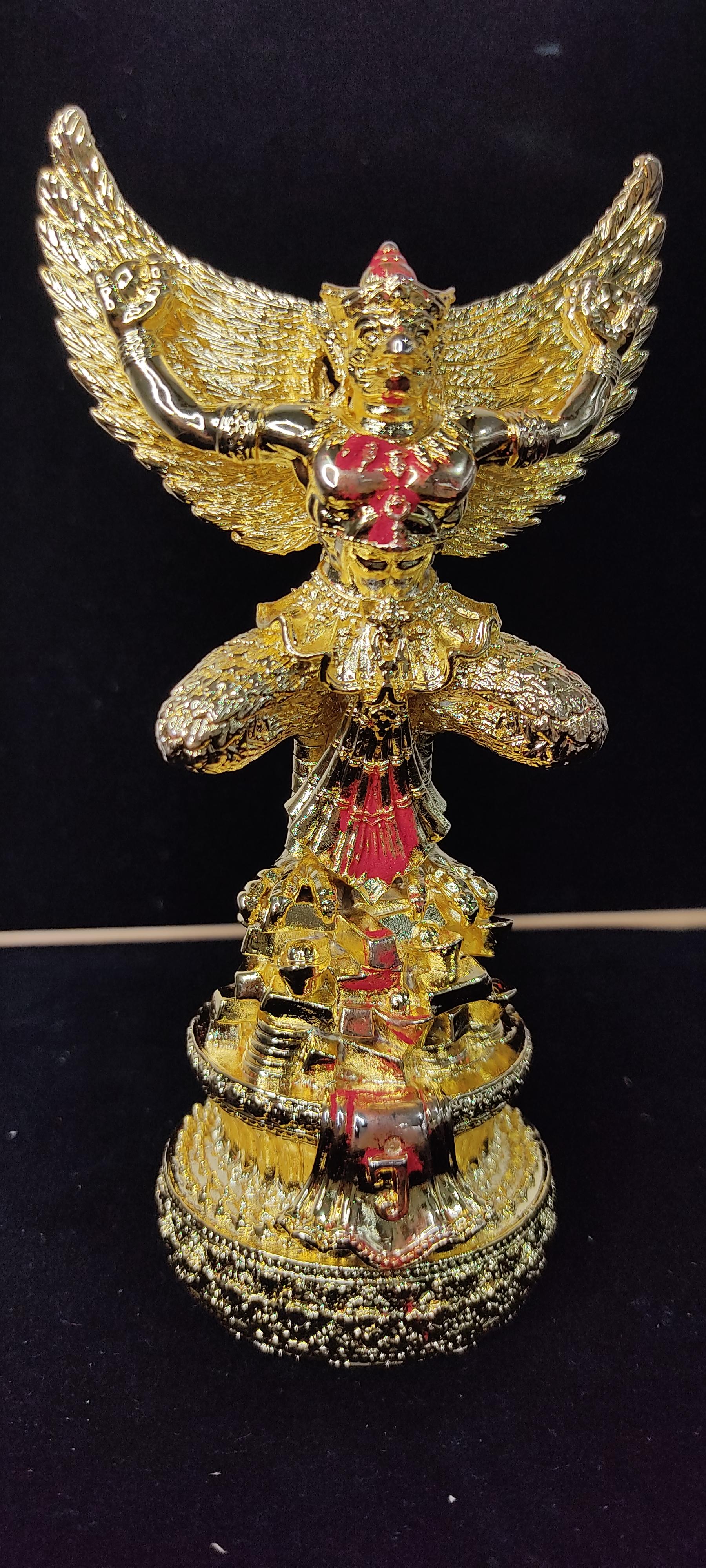 พญาครุฑรุ่นเหยียบเงินเหยียบทอง ขนาด 5.5 นิ้ว