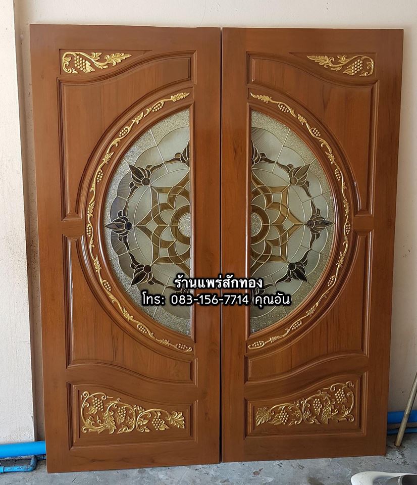 ประตูไม้สักกระจกนิรภัยบานคู่