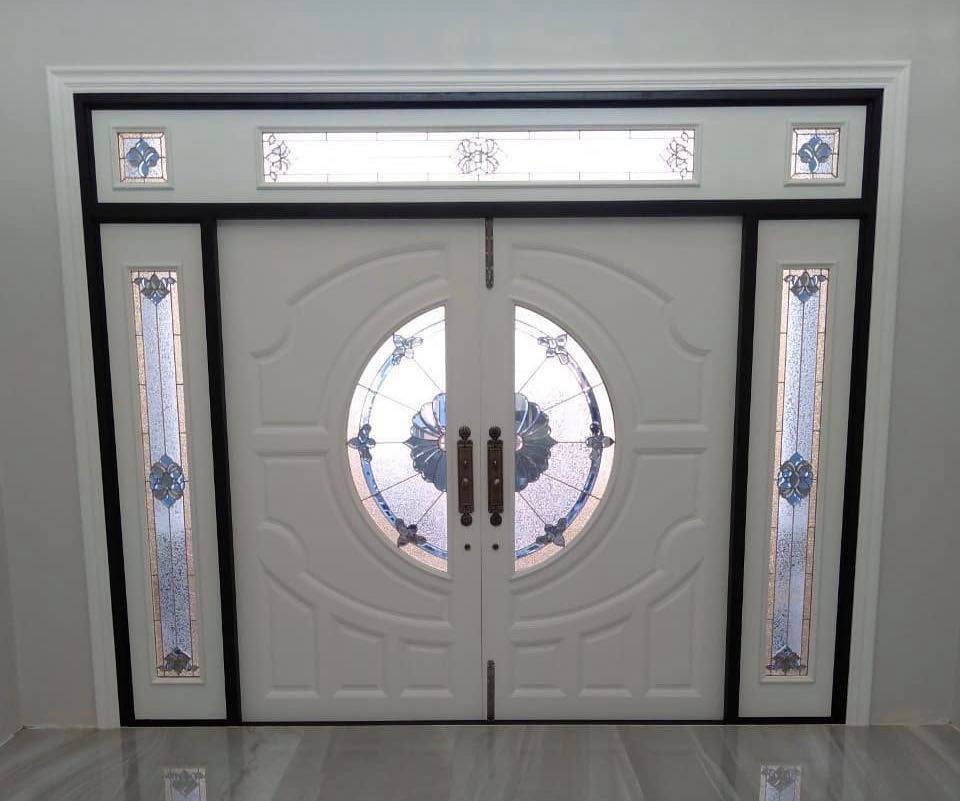 ประตูไม้สักกระจกนิรภัย