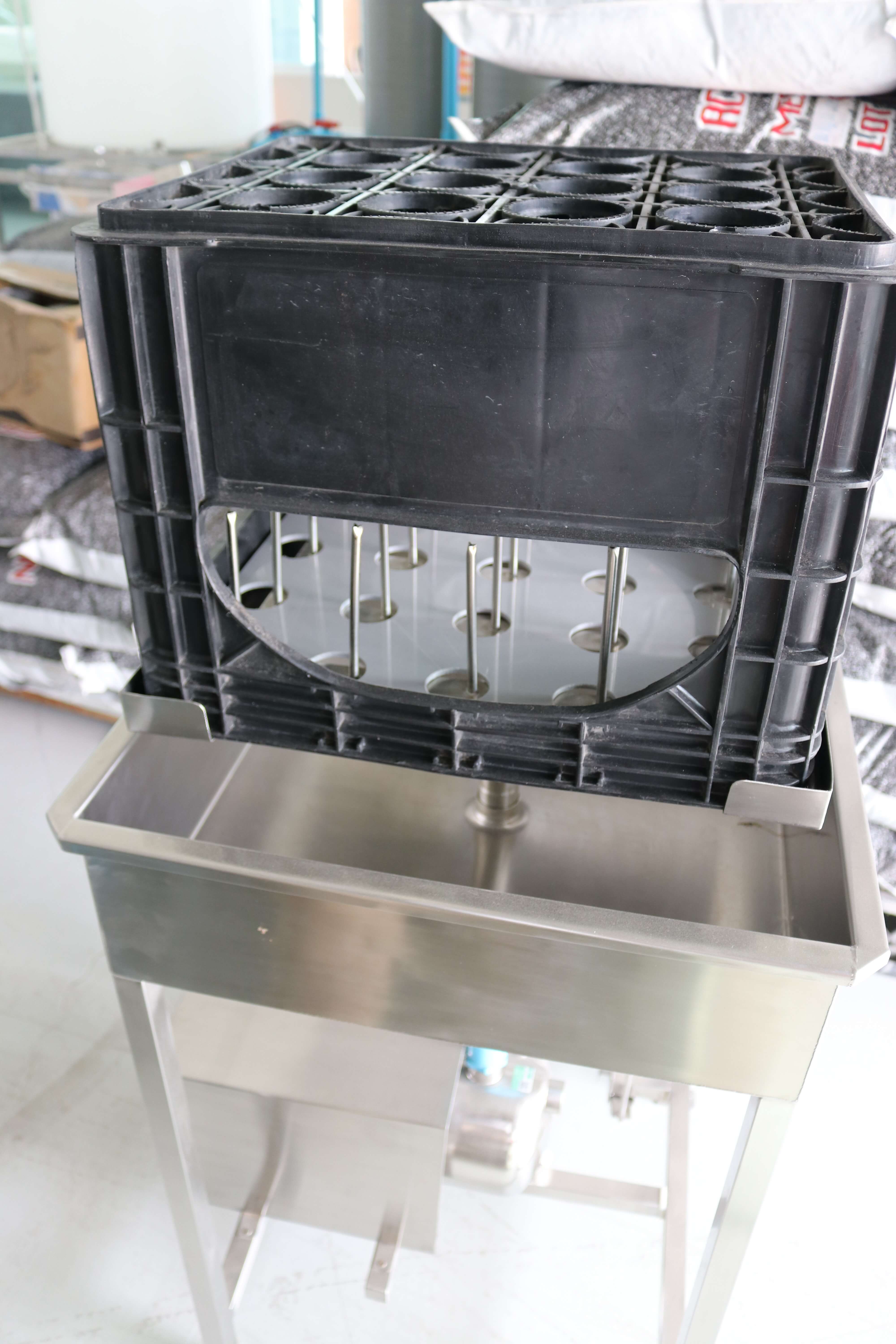 เครื่องล้างขวด24หัว(มีปั๊ม)