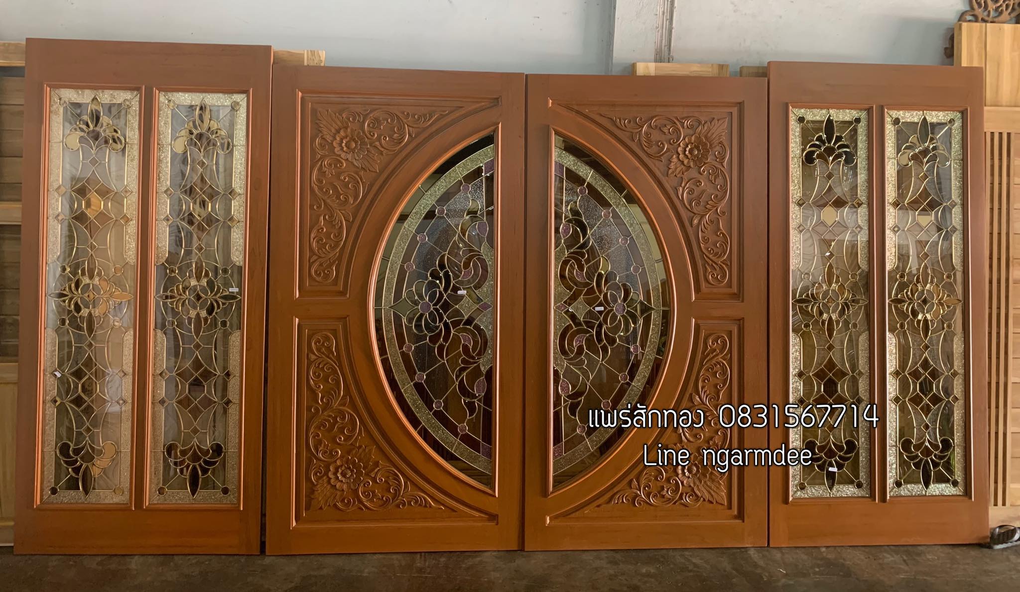 ประตูไม้สักกระจกนิรภัย